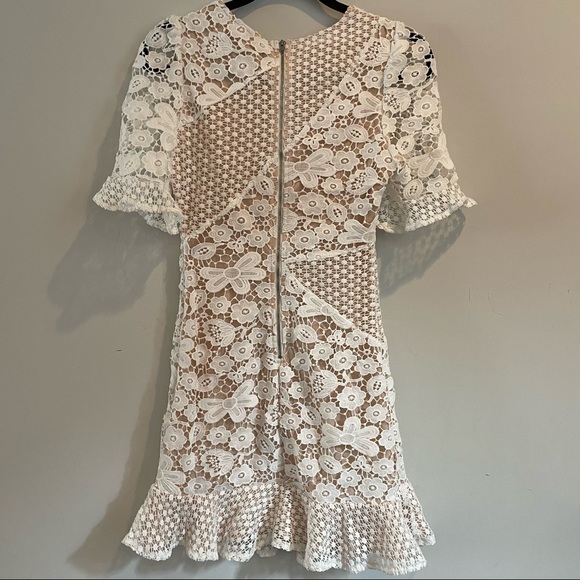 Lulu’s Lace Mini Dress - Picture 4 of 7